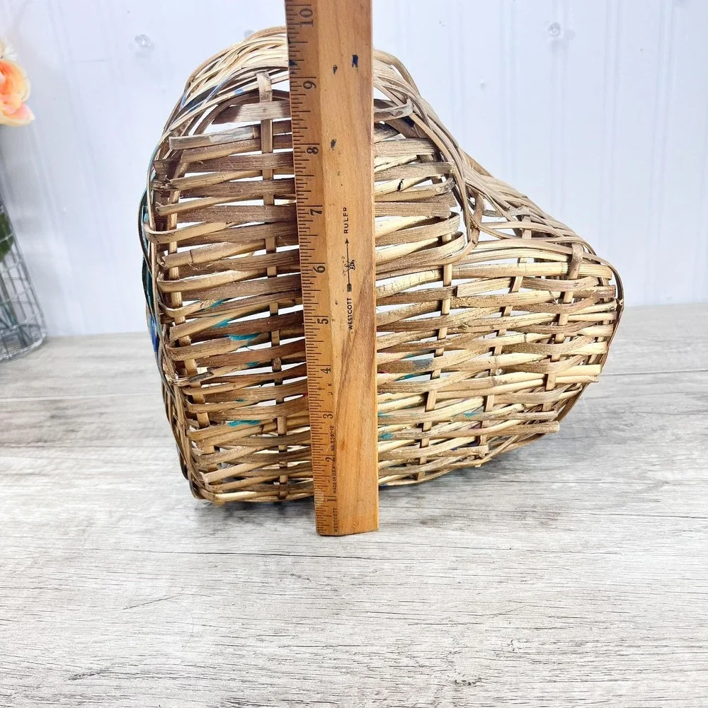 Vintage Heart Basket: Gold Floral Basket